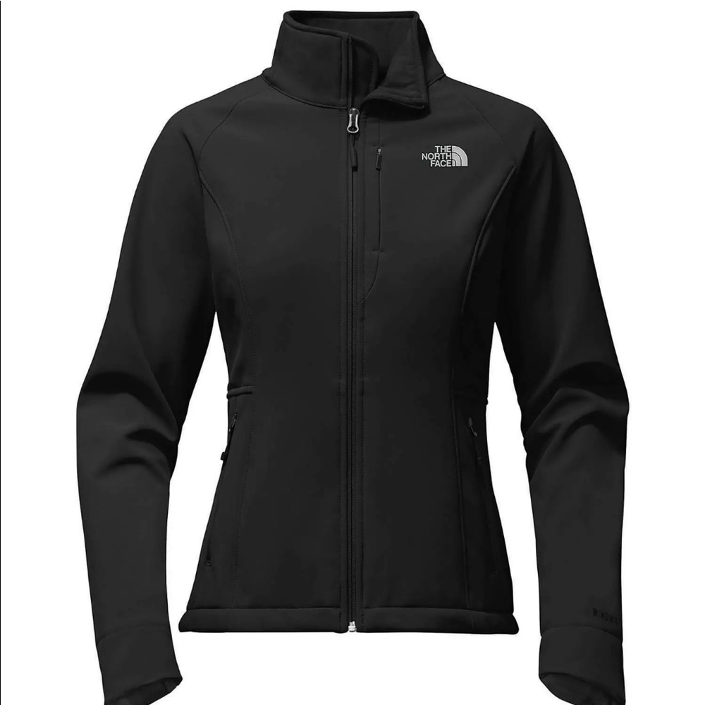 The north face women’s soft shell jacket with tag